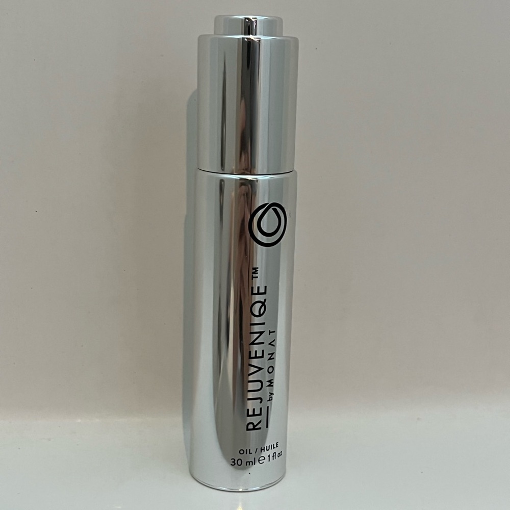 Monat Rejuveniqe Oil